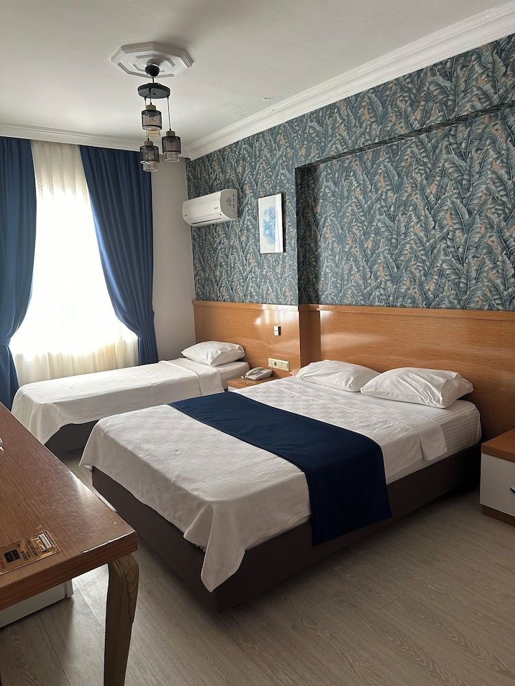 Comfort Triple Room