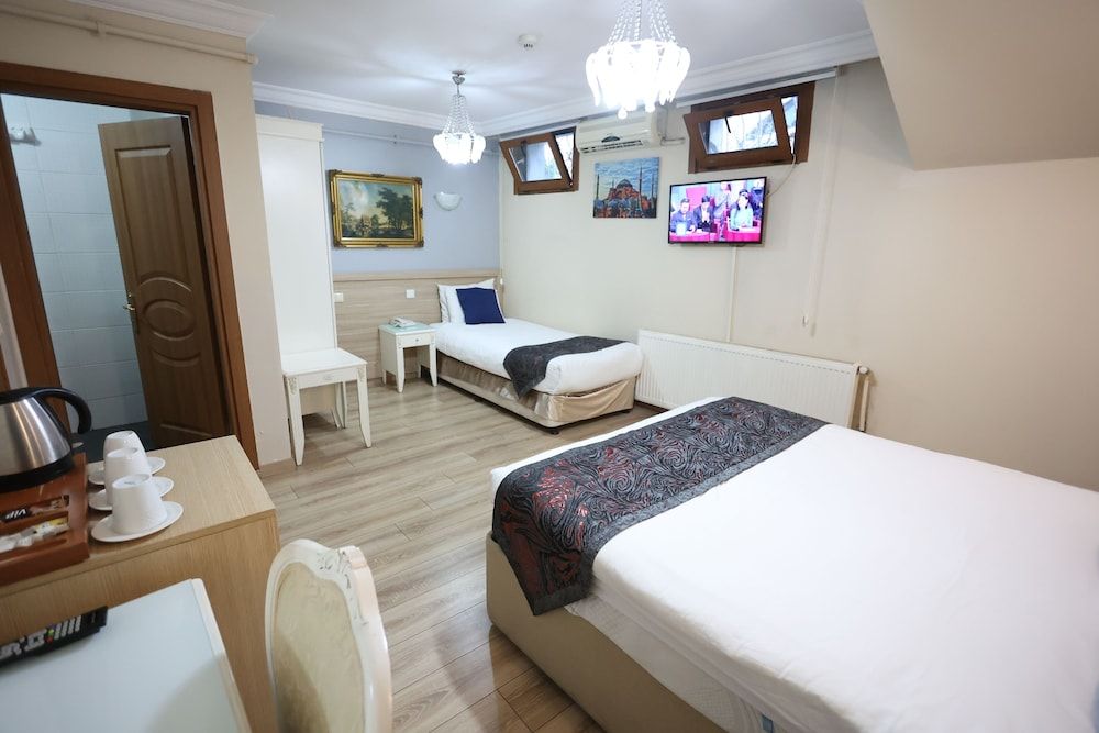undefined Arven Hotel 8