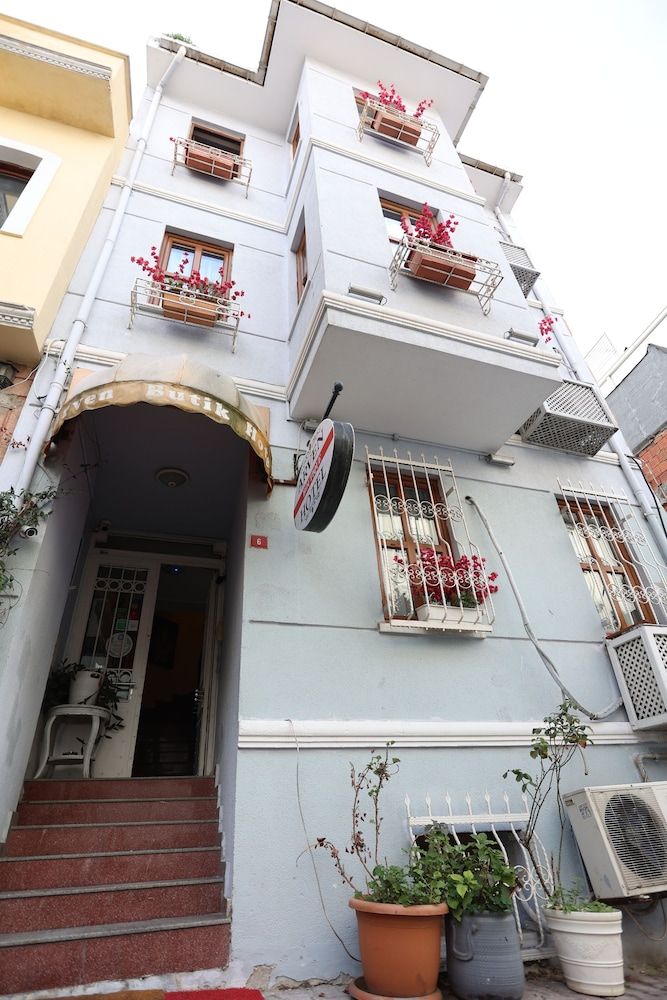 undefined Arven Hotel 3