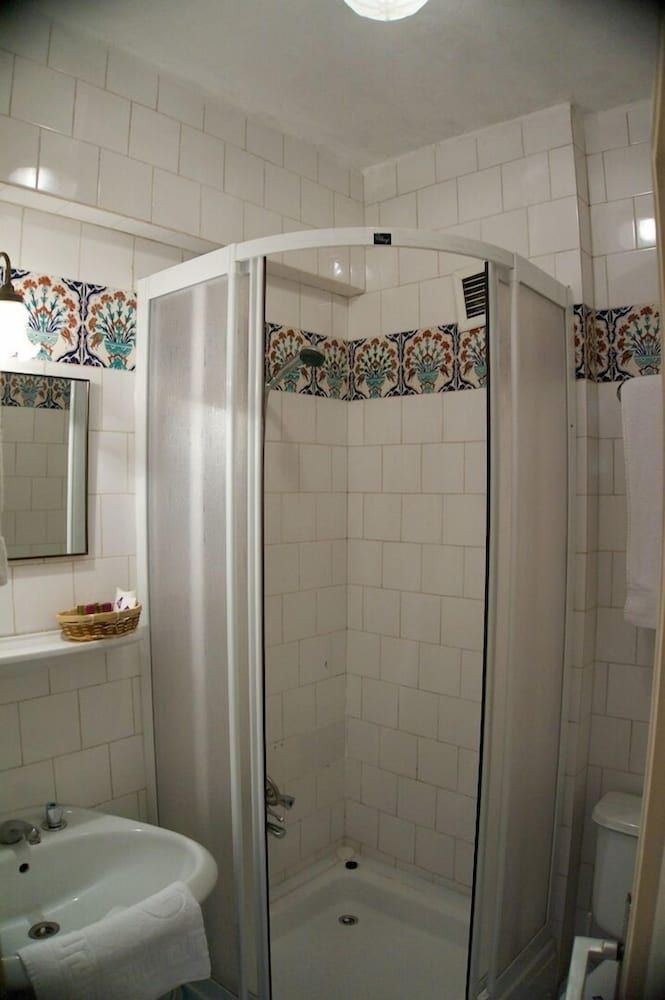 Kariye Oteli - Special Class Triple Room 2