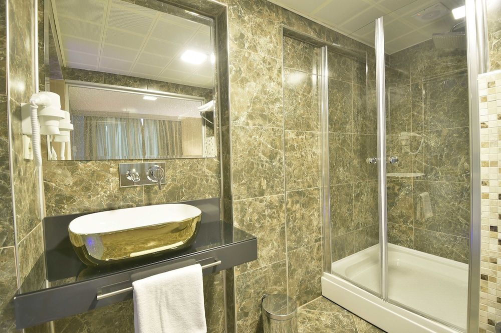 Piccolo Hotel Istanbul Deluxe Room 9