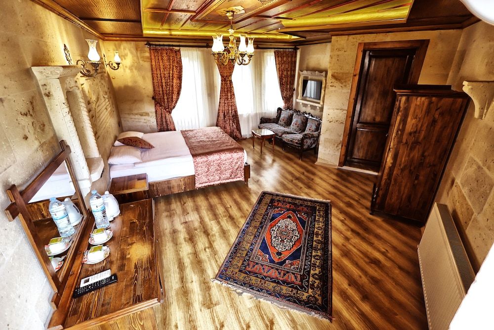 undefined Empire Cave Hotel 4