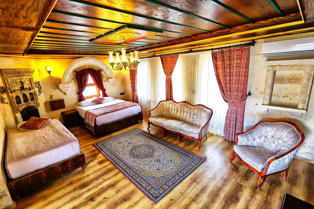 undefined Empire Cave Hotel 5