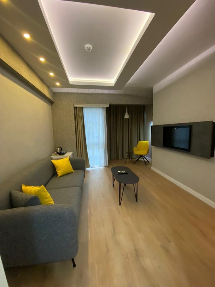 undefined Sun Suit Hotel