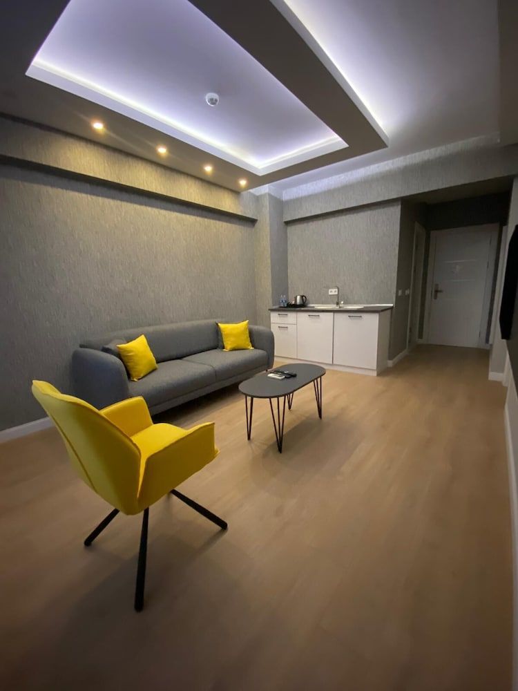 undefined Sun Suit Hotel 3