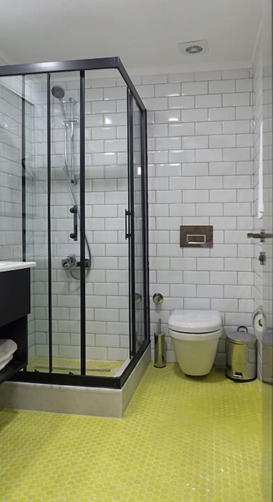 Sun Suit Hotel Standard Room 6