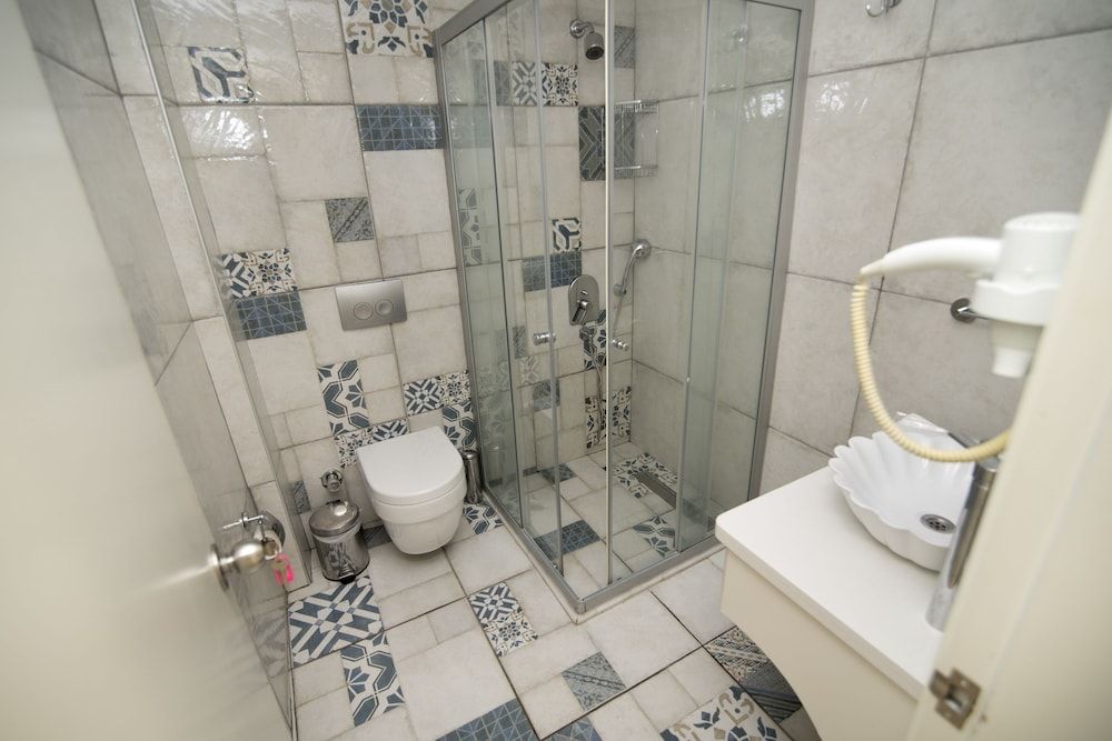 Buyukada Cankaya Hotel Room, Jetted Tub, Sea View 28