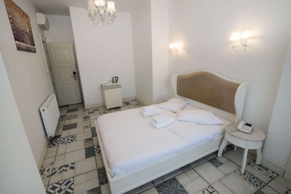 Buyukada Cankaya Hotel Deluxe Room, Balcony