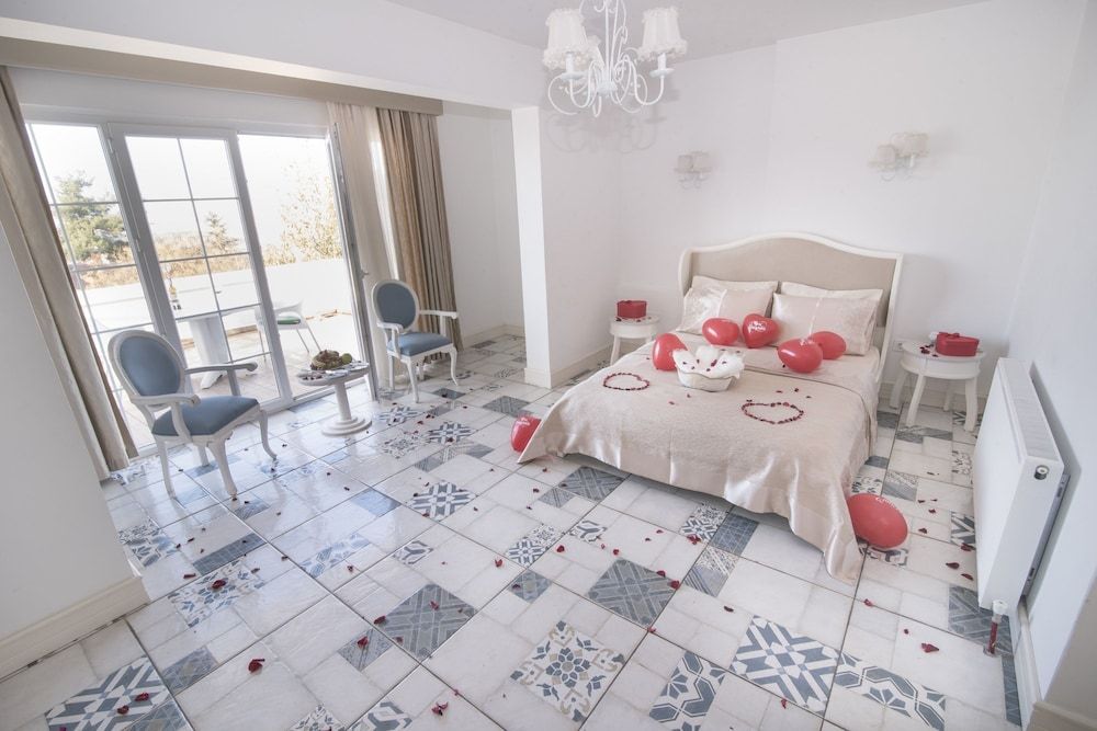 Buyukada Cankaya Hotel Room, Jetted Tub, Sea View 16