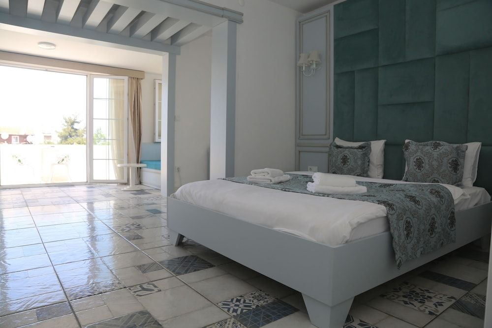 Buyukada Cankaya Hotel Room, Jetted Tub, Sea View 2