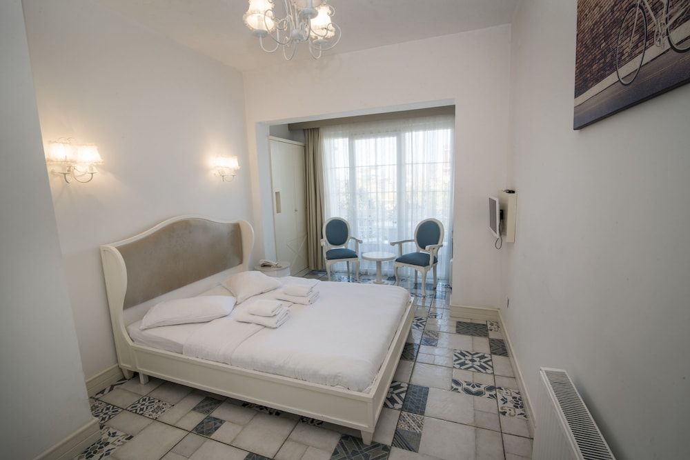 Buyukada Cankaya Hotel Deluxe Room, Balcony 2