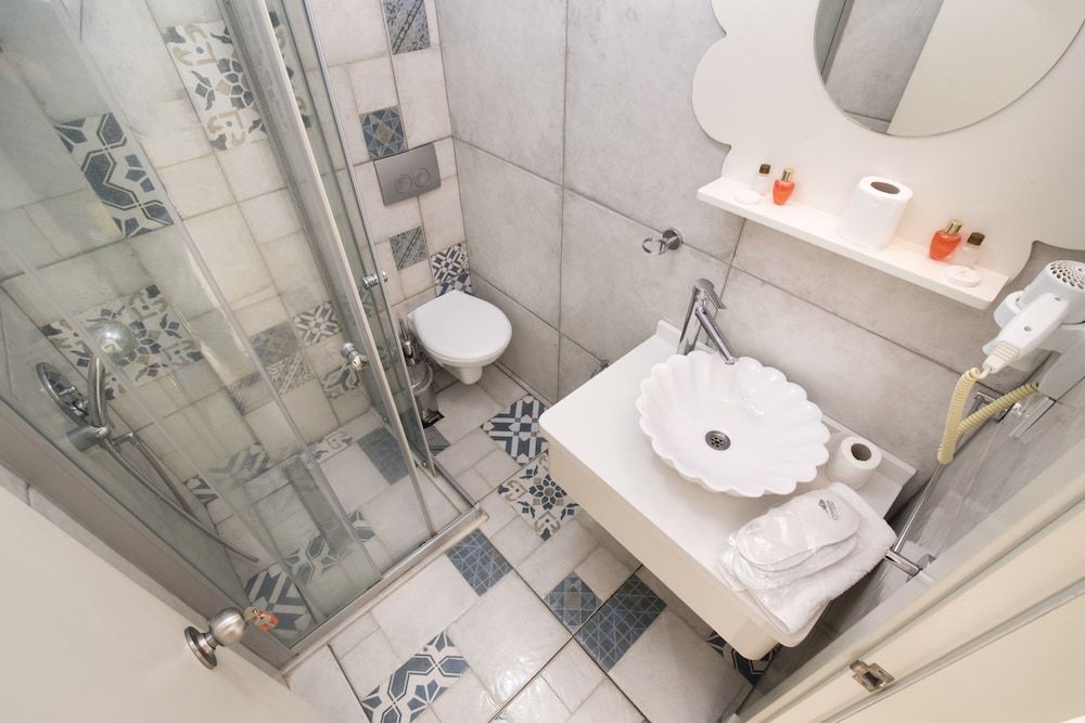 Buyukada Cankaya Hotel Room, Jetted Tub, Sea View 27