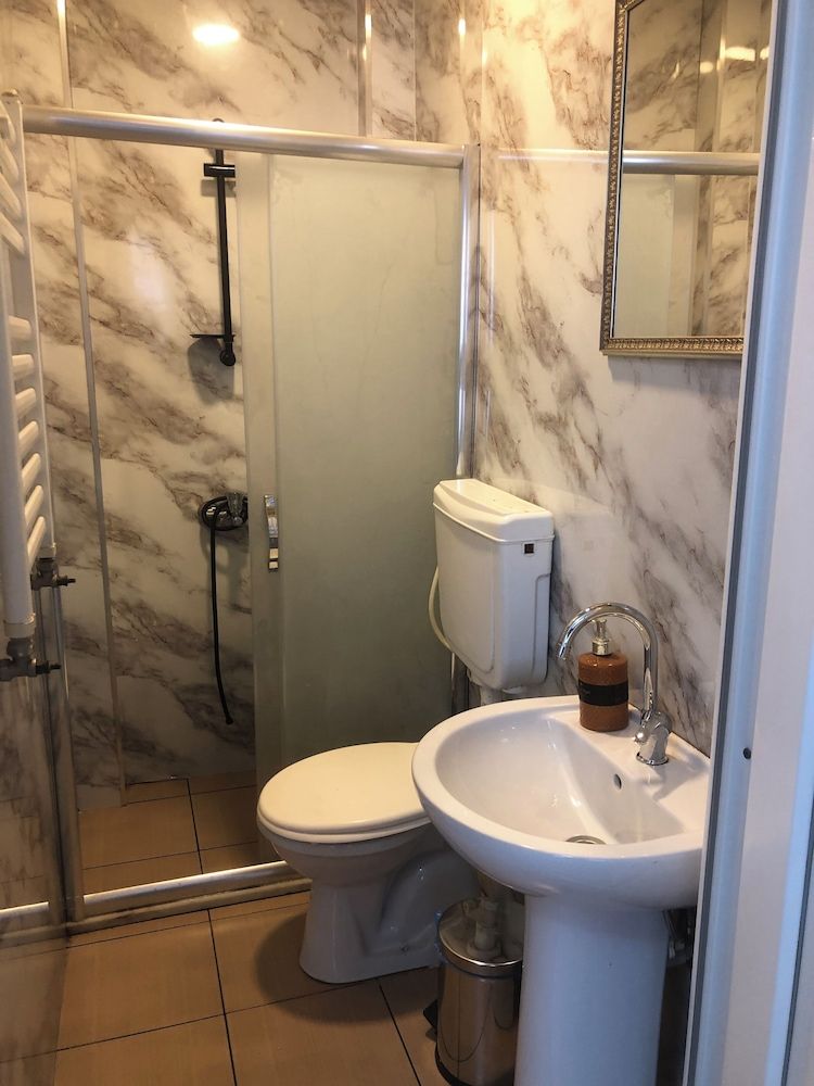 Avrasya Hostel Standard Double Room 4