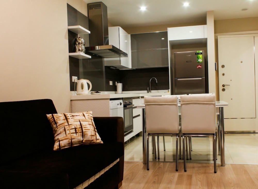 Julia Domna Apartments Junior Suite 9