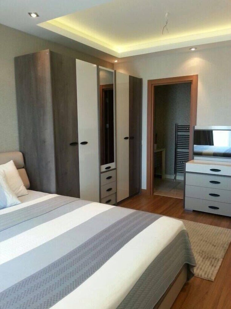 undefined Julia Domna Apartments 2