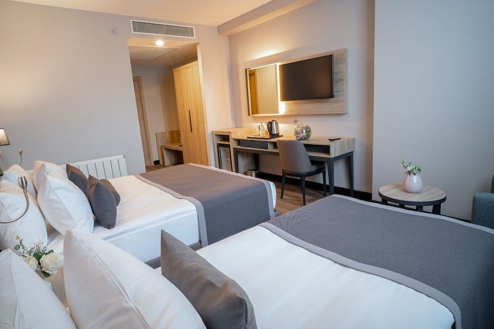 undefined Mayi Hotel