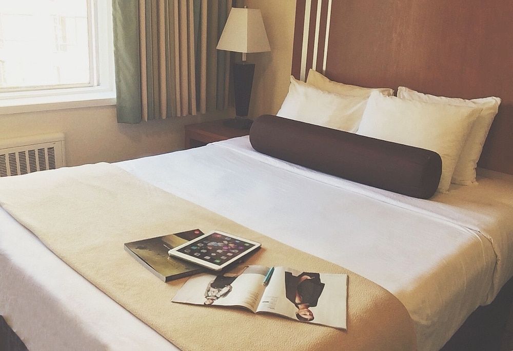 undefined Greenbrier Hotel 10