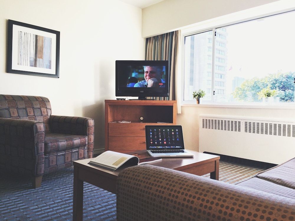 undefined Greenbrier Hotel 6