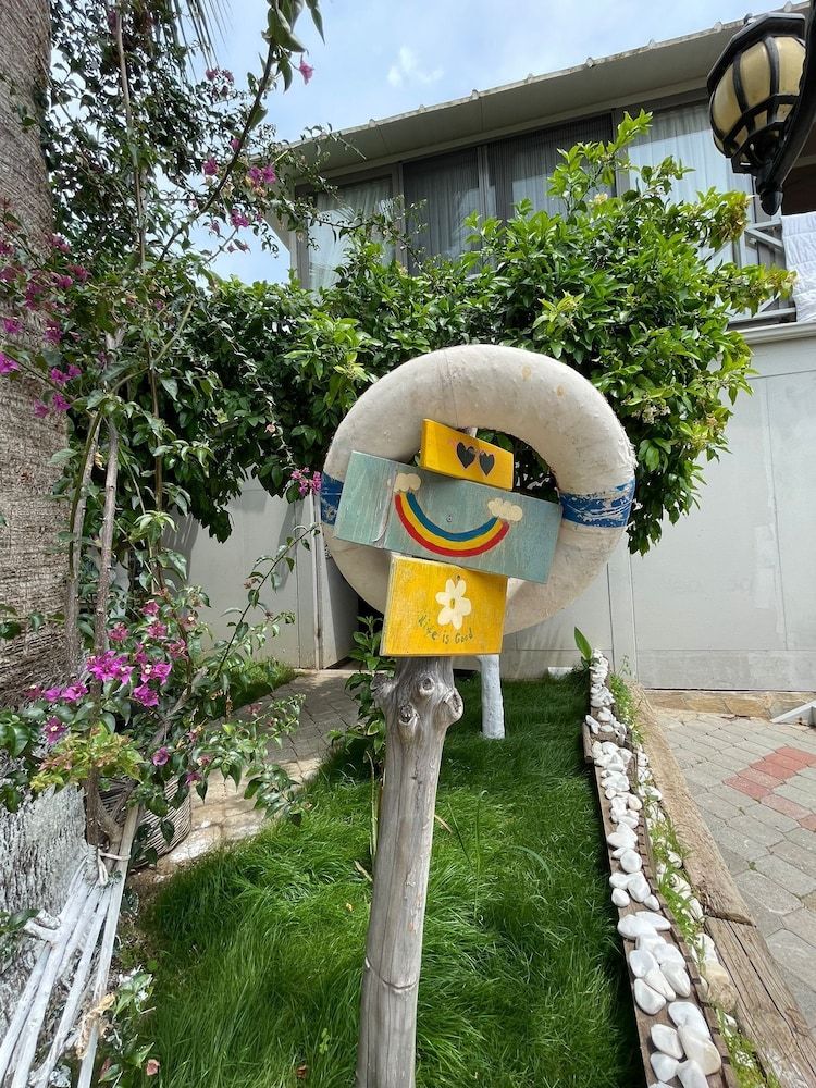 undefined Golden Sand Beach & Caravan 4