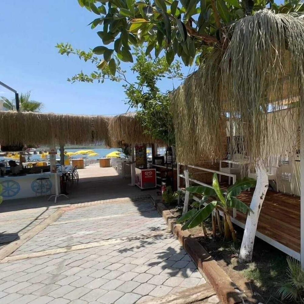 undefined Golden Sand Beach & Caravan 2