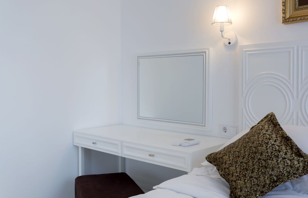 Wise Hotel Spa & Adult Only Standard Double or Twin Room 2