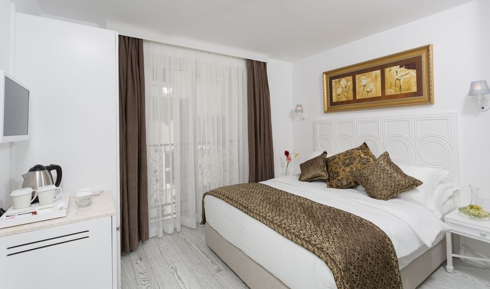 undefined Wise Hotel Spa & Adult Only 3