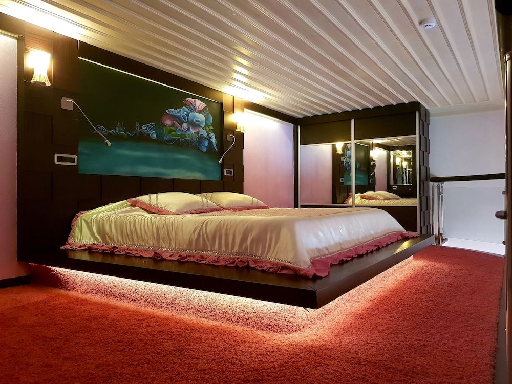 Duplex (Millennium Suite)