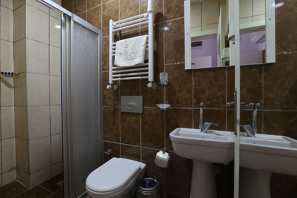 Pera Sultan Suite Economy Double Room 5