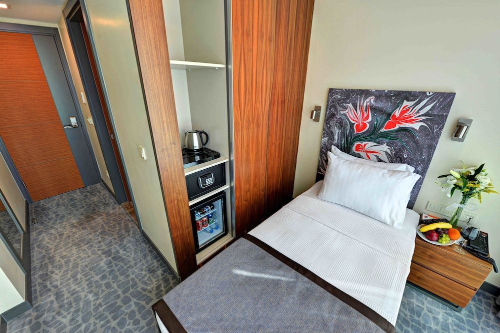 undefined All Inn Hotel 9