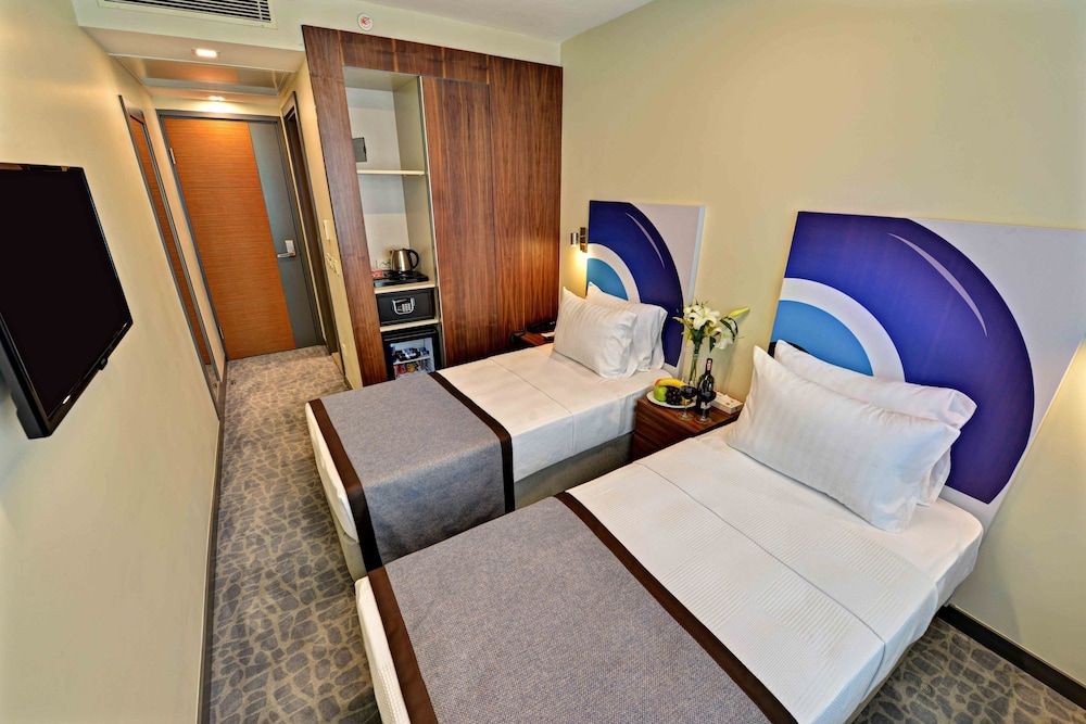 All Inn Hotel Standard Double or Twin Room 5