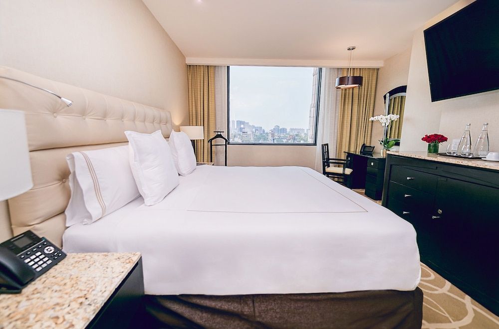 Marquis Reforma Hotel Spa Deluxe Room, 1 King Bed 4