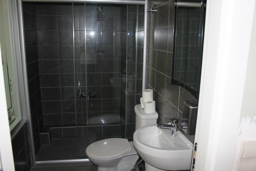 Istiklal Hostel Istanbul Shared Dormitory, Women only, Shared Bathroom (for 8) 2