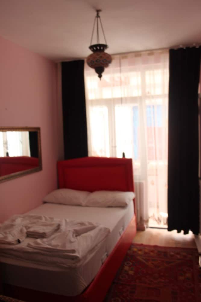 undefined Istiklal Hostel Istanbul 3