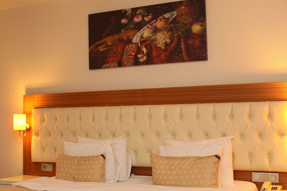 Park Royal Hotel Basic Double Room 2