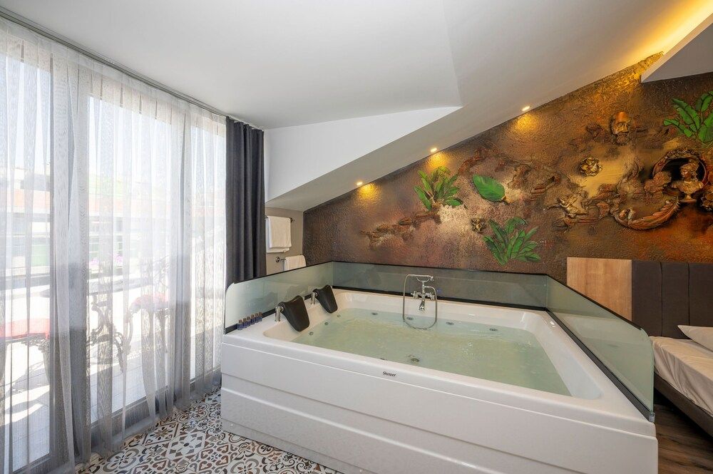 undefined Grand Palace Hotel 10