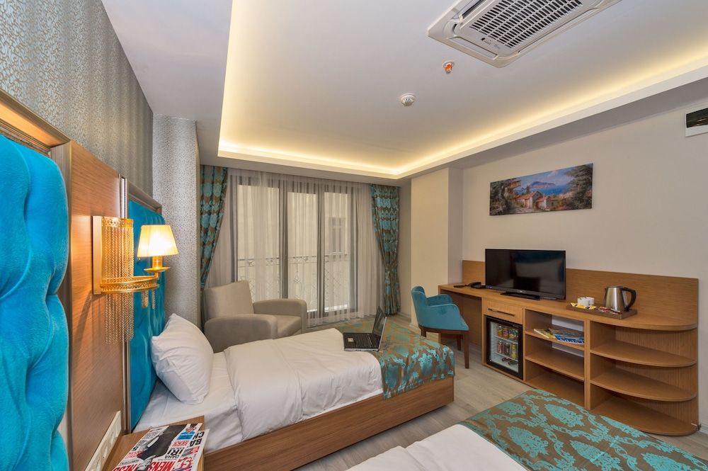 Grand Palace Hotel Deluxe Double Room