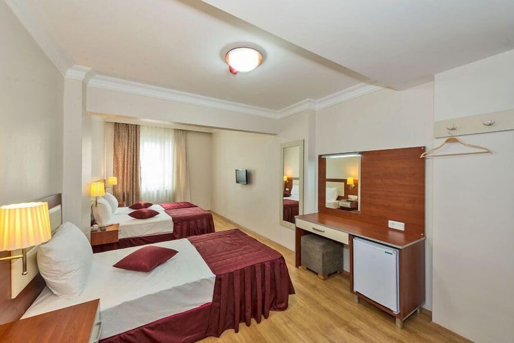 undefined La Garden Hotel