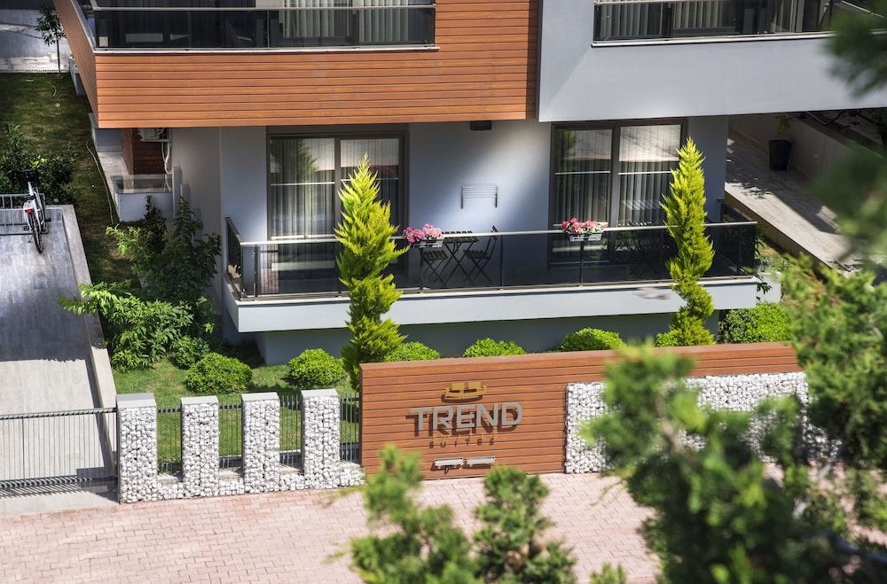 undefined Trend Suites 9