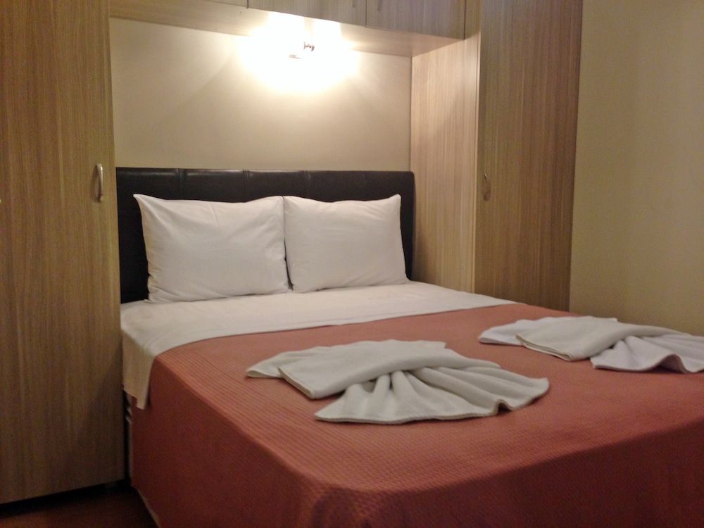 undefined Atrium Suites 9