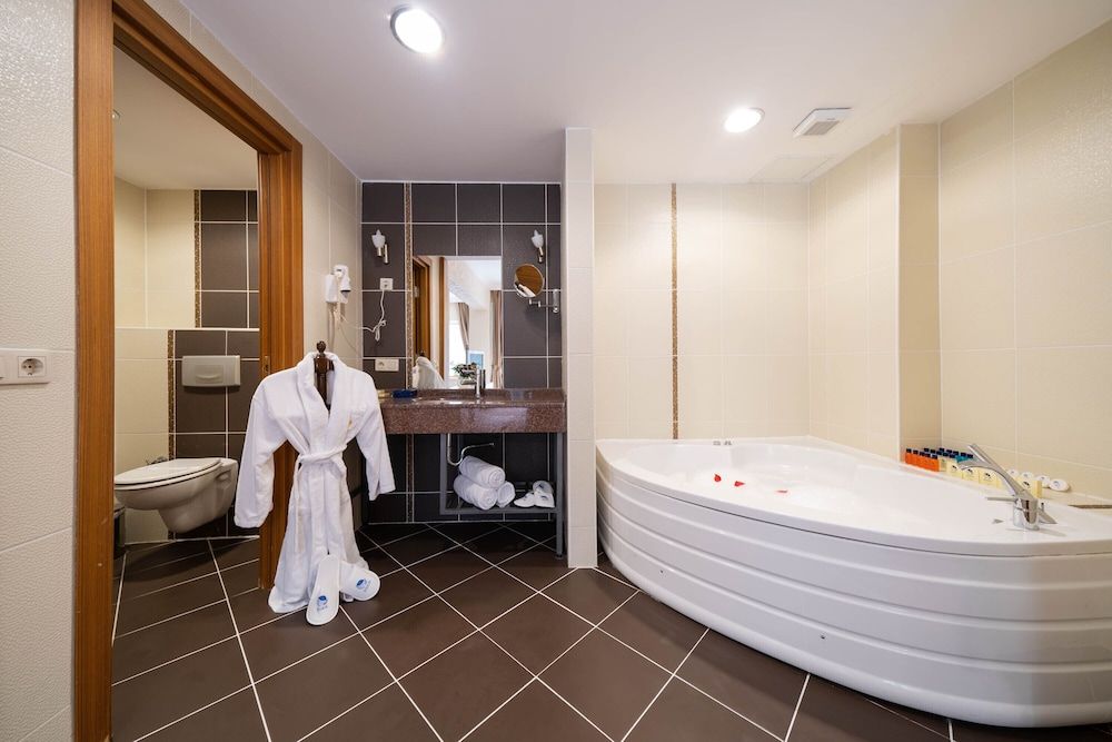 Ridos Thermal Hotel Spa Corner Suite 4