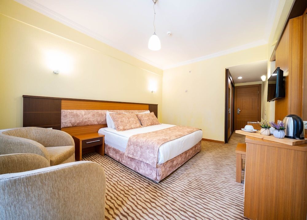 Standard, Double or 1 Twin, River or Valley View, Balcony