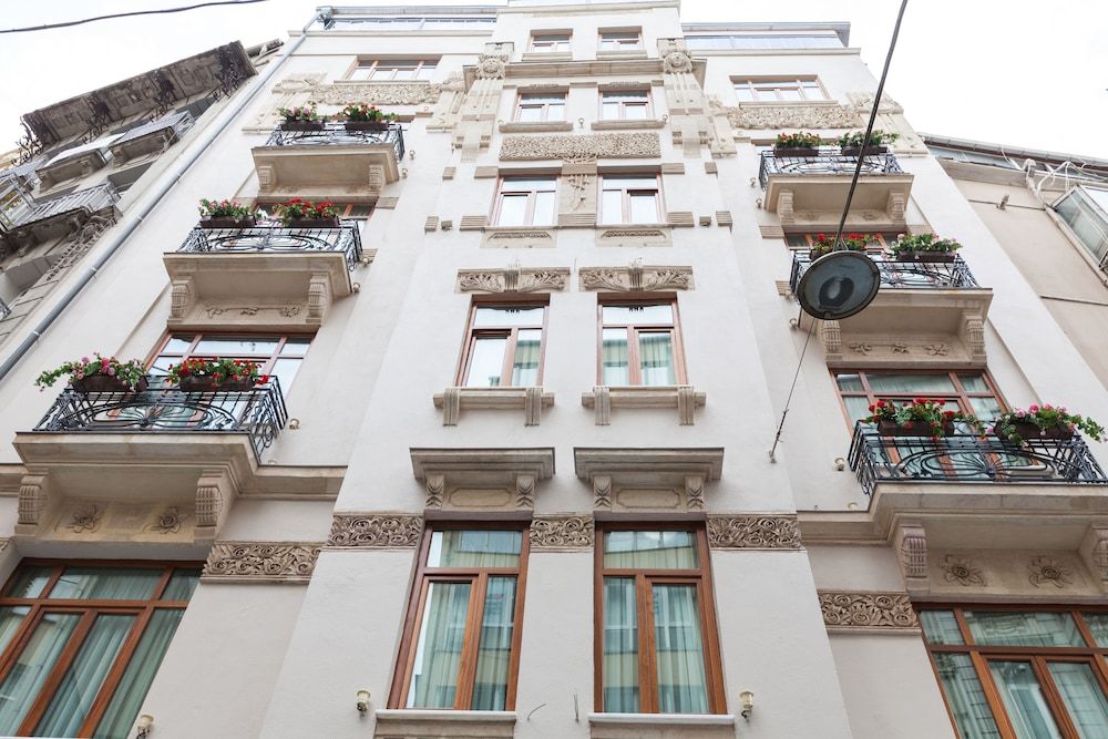 undefined Hotel Pera Parma 7