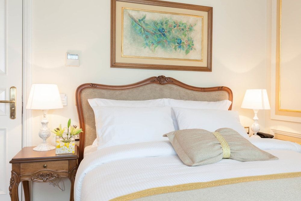 undefined Hotel Pera Parma 3