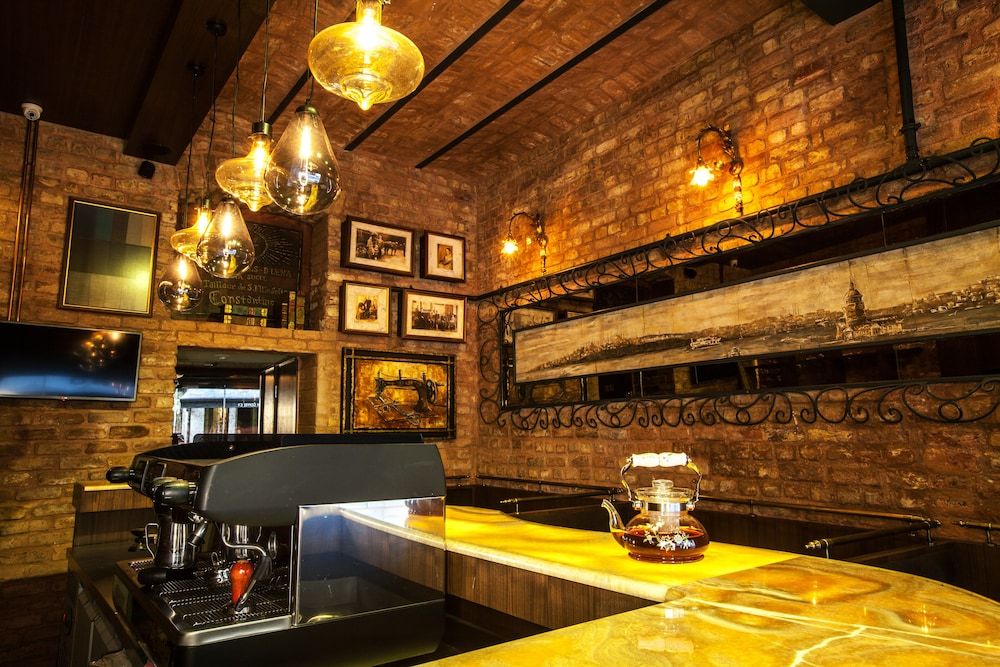 undefined Hotel Pera Parma 9