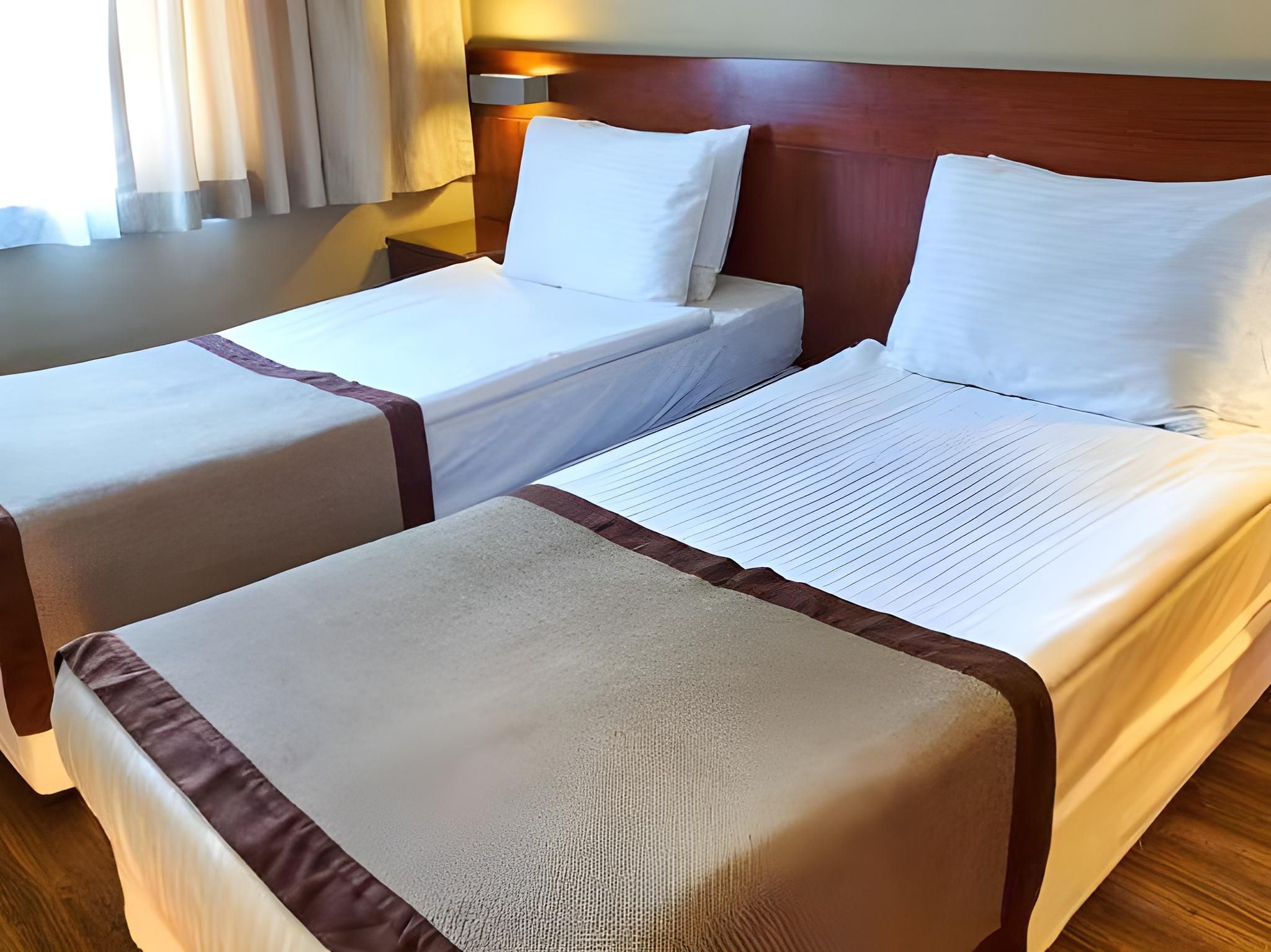 Feronya Hotel Double Room 9