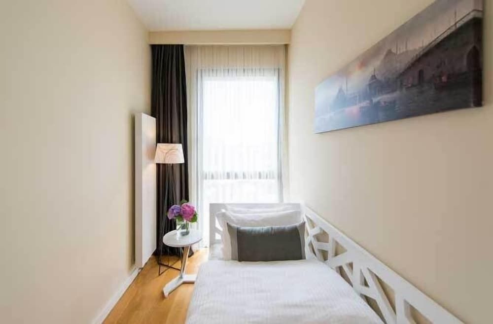 undefined Coresh Suites 4