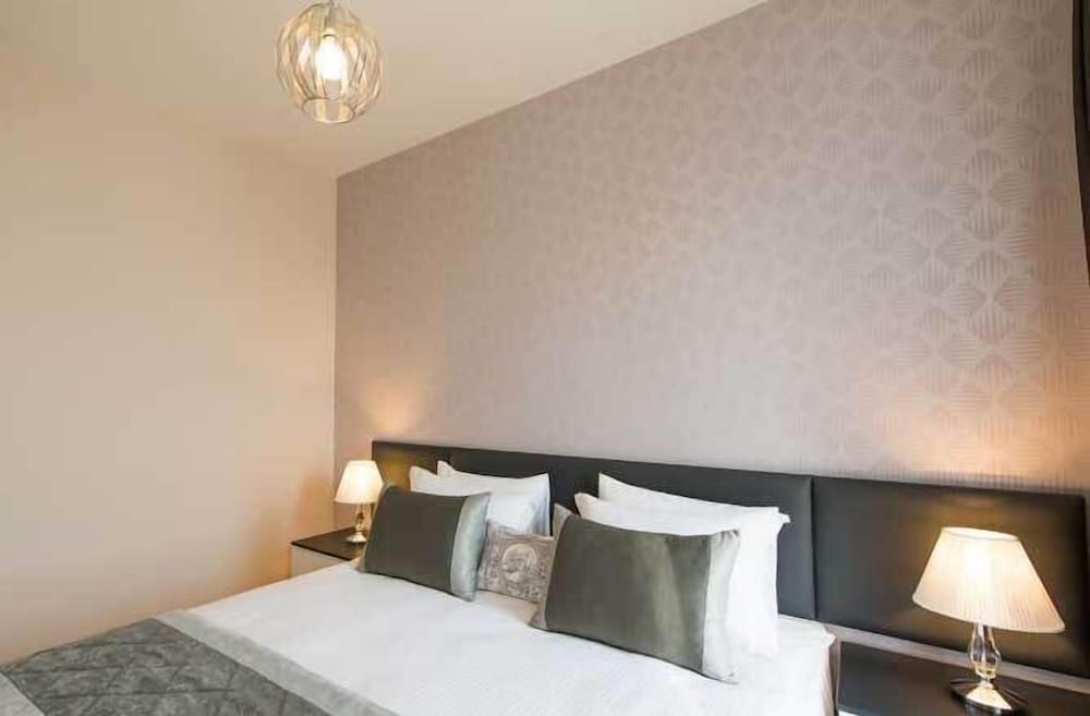 undefined Coresh Suites 7