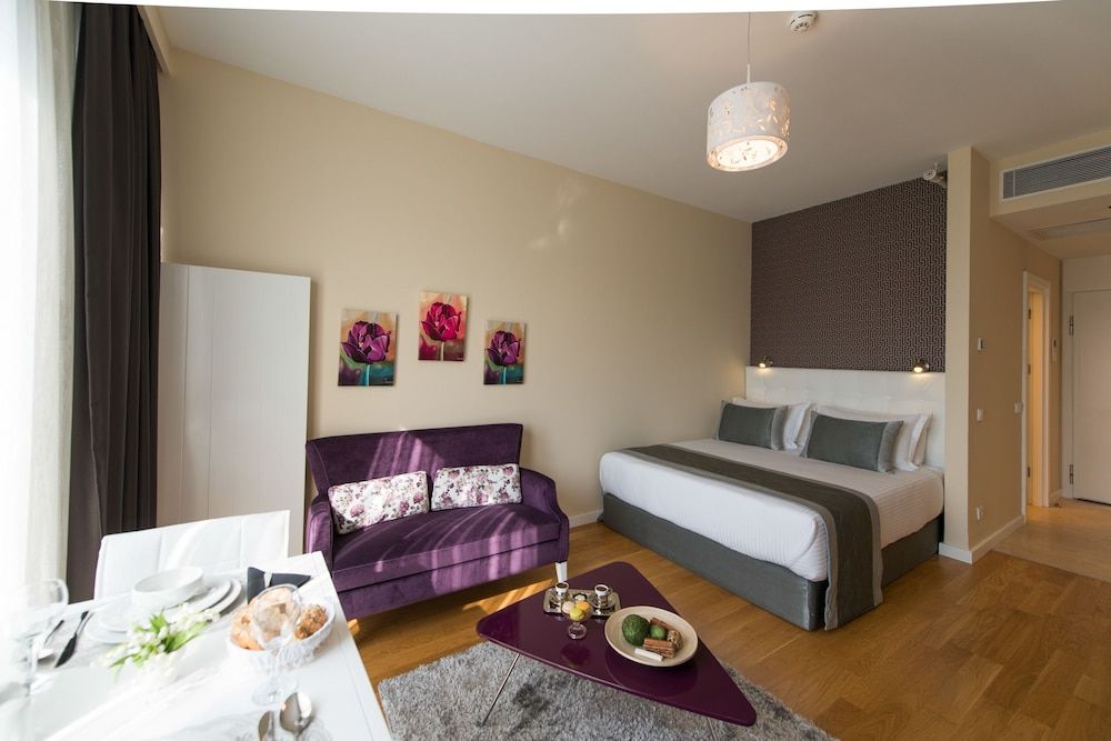 undefined Coresh Suites