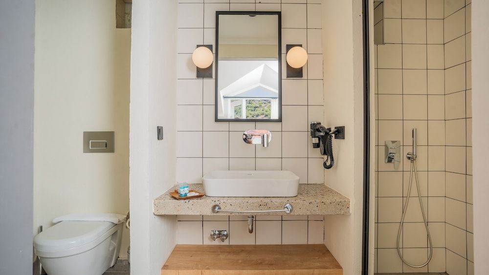 Blue Star Hotel Premium Double Room, Jetted Tub 3