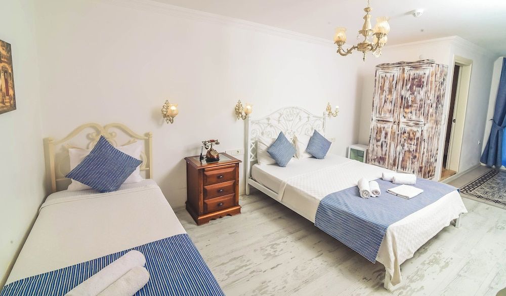 Economy Triple Room, Garden View